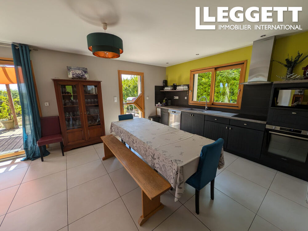 Vente Maison Belle maison moderne de plain-pied avec 4 chambres sur un terrain de 1800 m² Calanhel