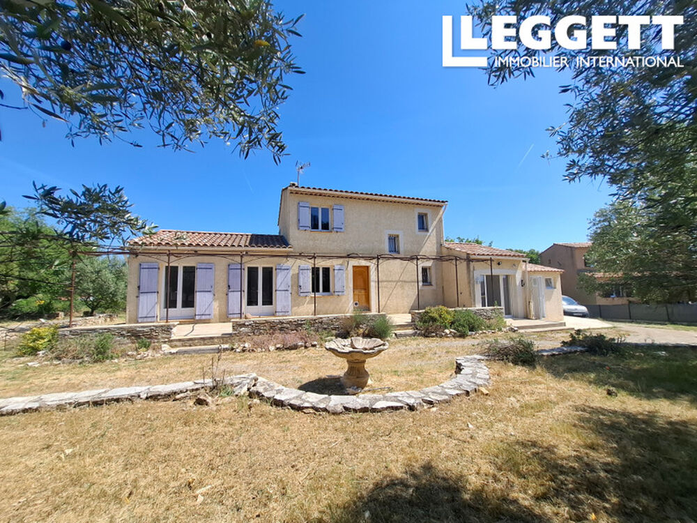 Maison de 4 chambres aussi avec studio, 2669 m² de jardin dans le charmant village de Régusse en Provence