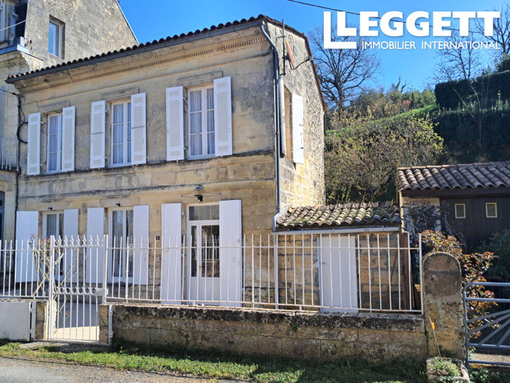 Cadre idyllic! Maison de caractère en pierre avec garage et jardin situé au bord de l'estuaire. Proche Gauriac