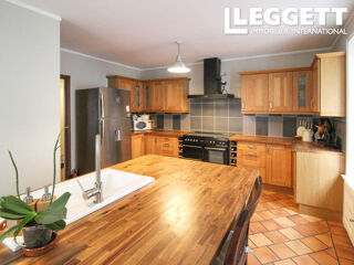  Maison � vendre 9 pi�ces 233 m�