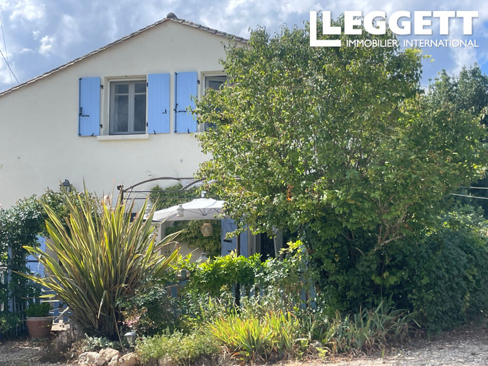Vente Maison Un petit bijou! Charmante maison - 4/5CH - 3SdB - avec piscine, dans un écrin de verdure avec vue imprenable ! Saint-Émilion