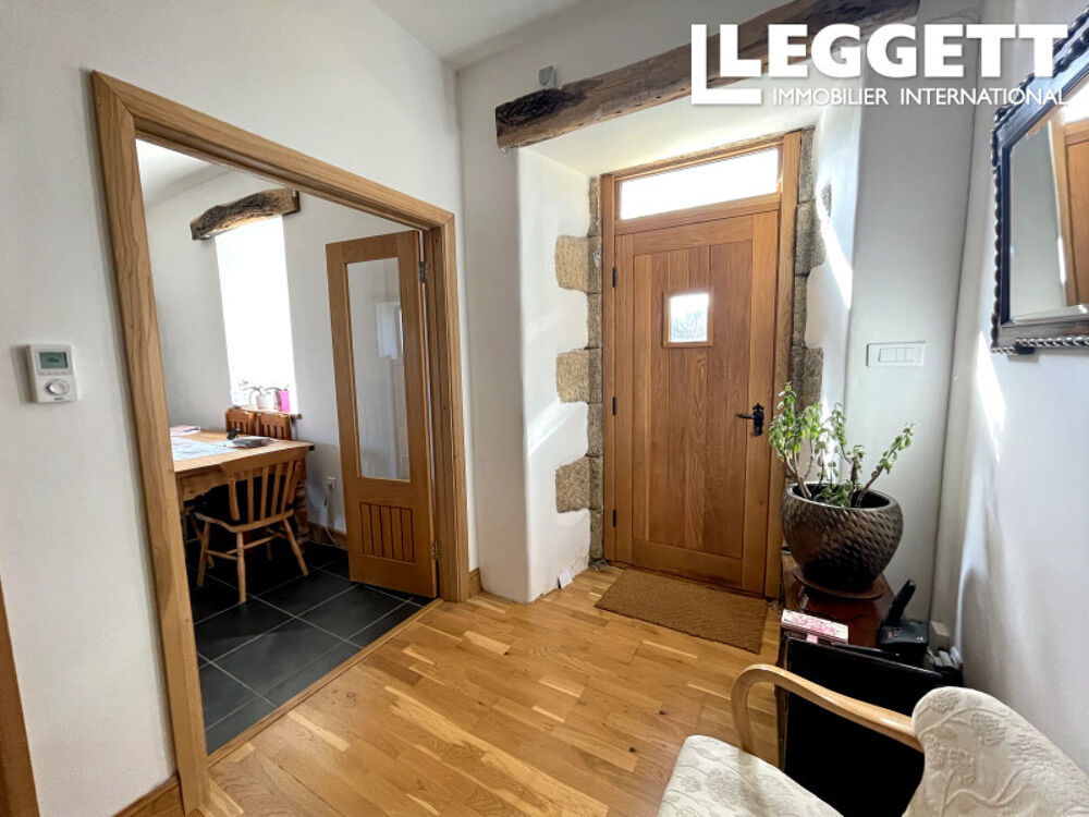 Vente Maison Superbe maison en pierre de caractère avec deux chambres, située dans un hameau paisible, sur un terrain de 2 Saint-mayeux