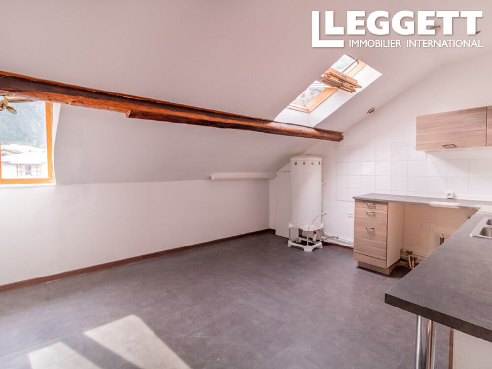 4 pièces 87 m² (119 m² au sol) en dernier étage - calme - Moutiers centre - proche domaine skiable 3 Vallées