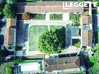  Maison  vendre 15 + pices 700 m