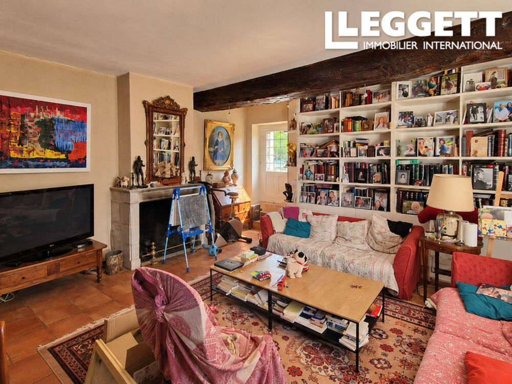 Vente Maison Demeure de caractère avec 1,2 ha, dépendances et piscine près de Libourne Savignac-de-l'isle