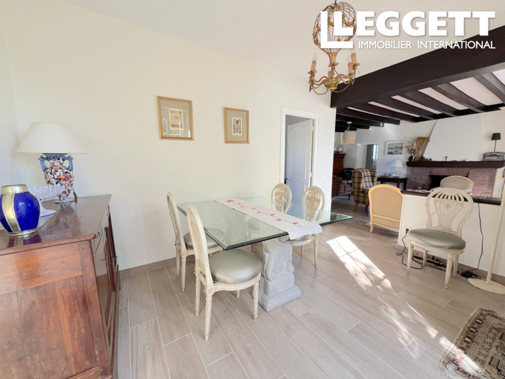 Grande, belle propriété rurale, récemment modernisée, située au calme, avec une annexe de deux chambres