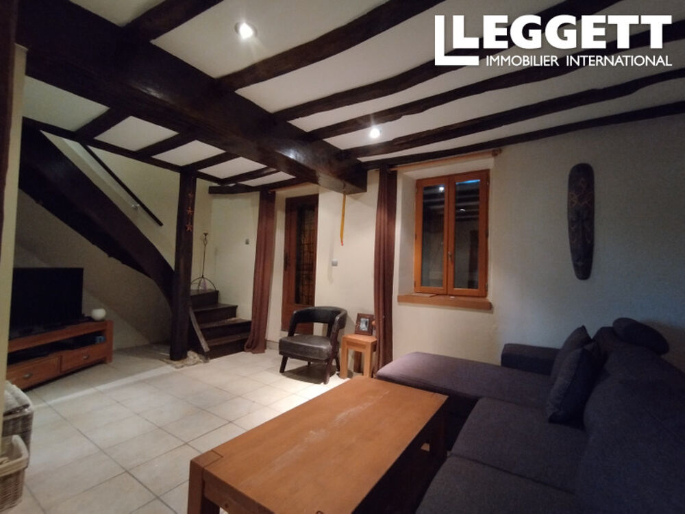 Vente Maison Maison individuelle de 3 chambres située dans un hameau, avec bâtiments indépendants et grand jardin. Magnac-laval