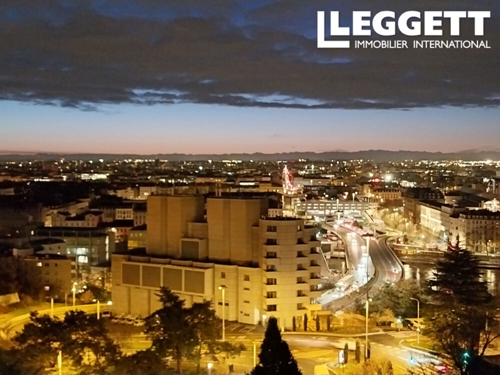 L'exception à Lyon : vue imprenable sur la ville et les Alpes, jardin privatif 150 m² plus cave à vin voûtée