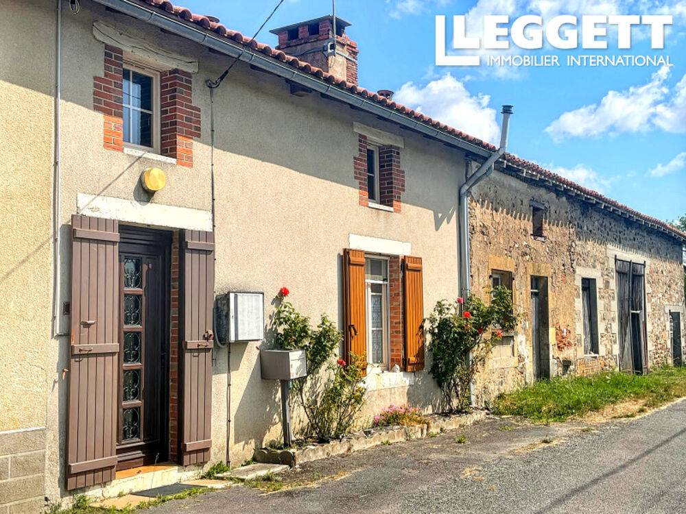 Maison en pierre de plain-pied avec combles aménageables ? Charme et potentiel dans un hameau paisible