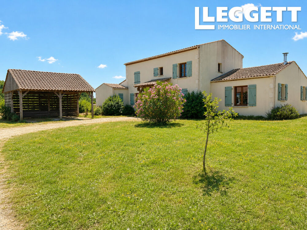 Vente Maison Maison individuelle moderne de 4 chambres avec grand jardin, à proximité de Saintes et Royan.<br /> Corme-royal