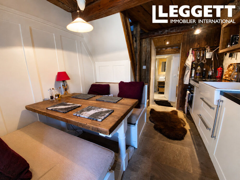 Vente Maison Chalet individuel avec terrasse privative, situé dans un hameau très recherché de Sainte-Foy-Tarentaise. Sainte-foy-tarentaise