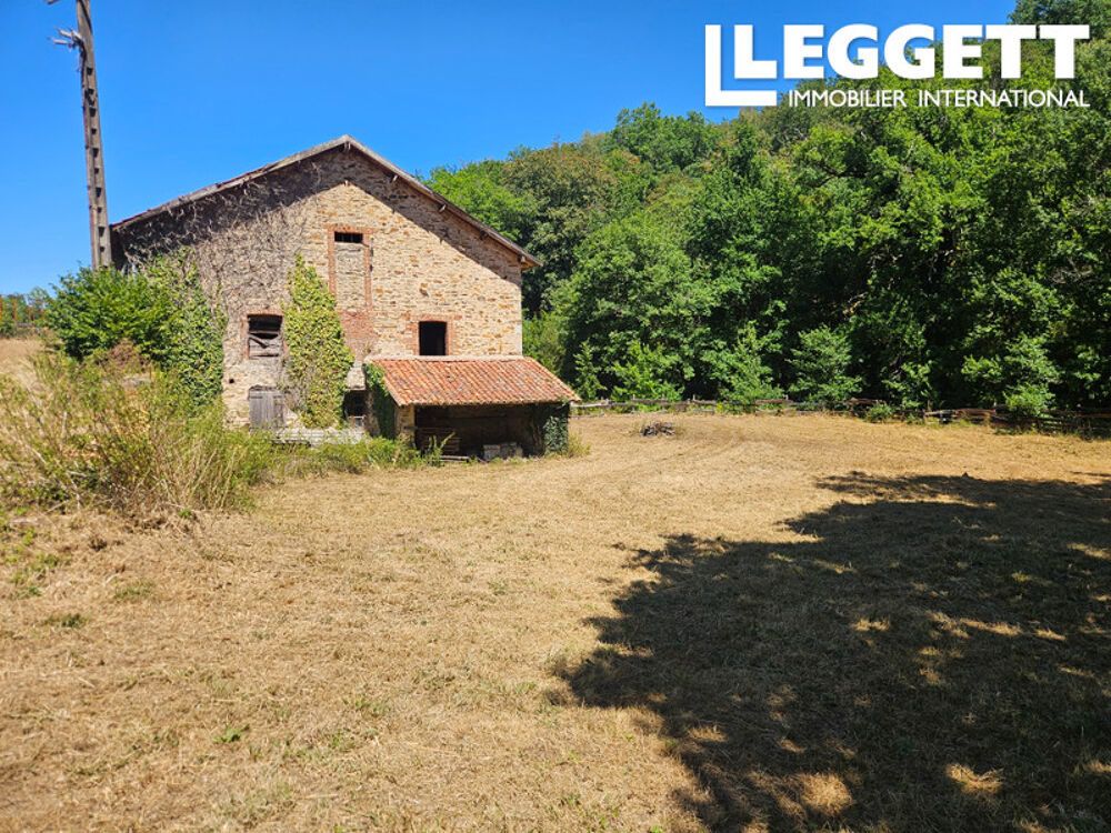Vente Maison Domaine historique unique : 33 hectares avec étang privé de 7,4 hectares et maison à rénover Dournazac