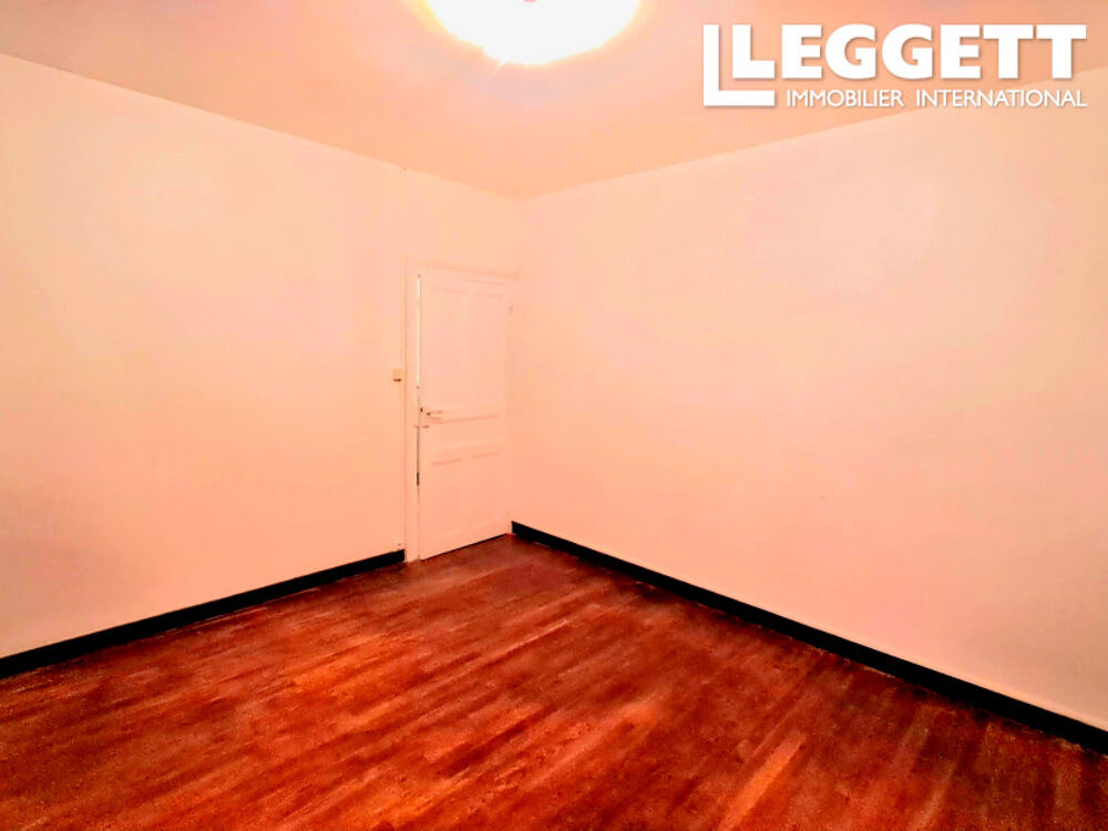 Vente Maison Maison de 3 chambres, avec bureau, cuisine, salon, grand grenier et garage Saulgond