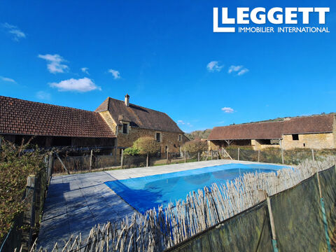   Propri�t� en pierre avec d�pendances et piscine, � 15 minutes de Sarlat ? Vendue meubl�e Maison - 6 pi�ce(s) - 137 m�