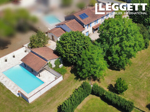   Spacieuse long�re de 4 chambres avec g�te attenant, piscine et grand jardin. Id�al pour BnB ou grande famille. Maison - 15 + pi�ce(s) - 280 m�