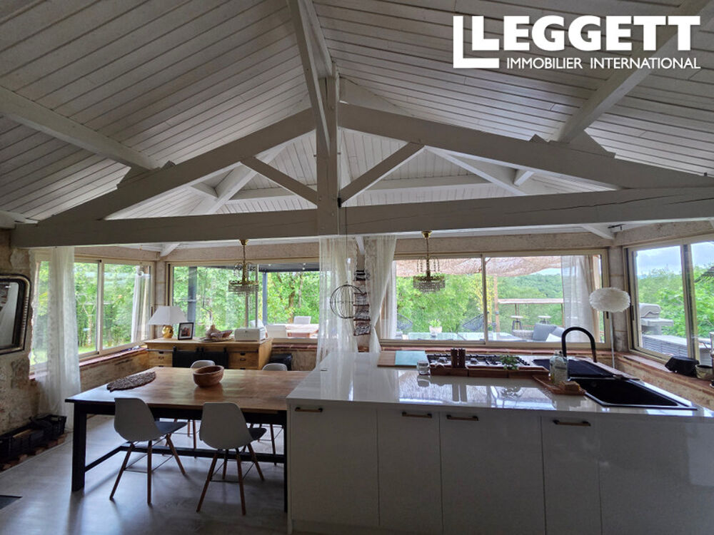 Vente Maison Authentique domaine de campagne avec trois maisons et mille façons de vivre Albas