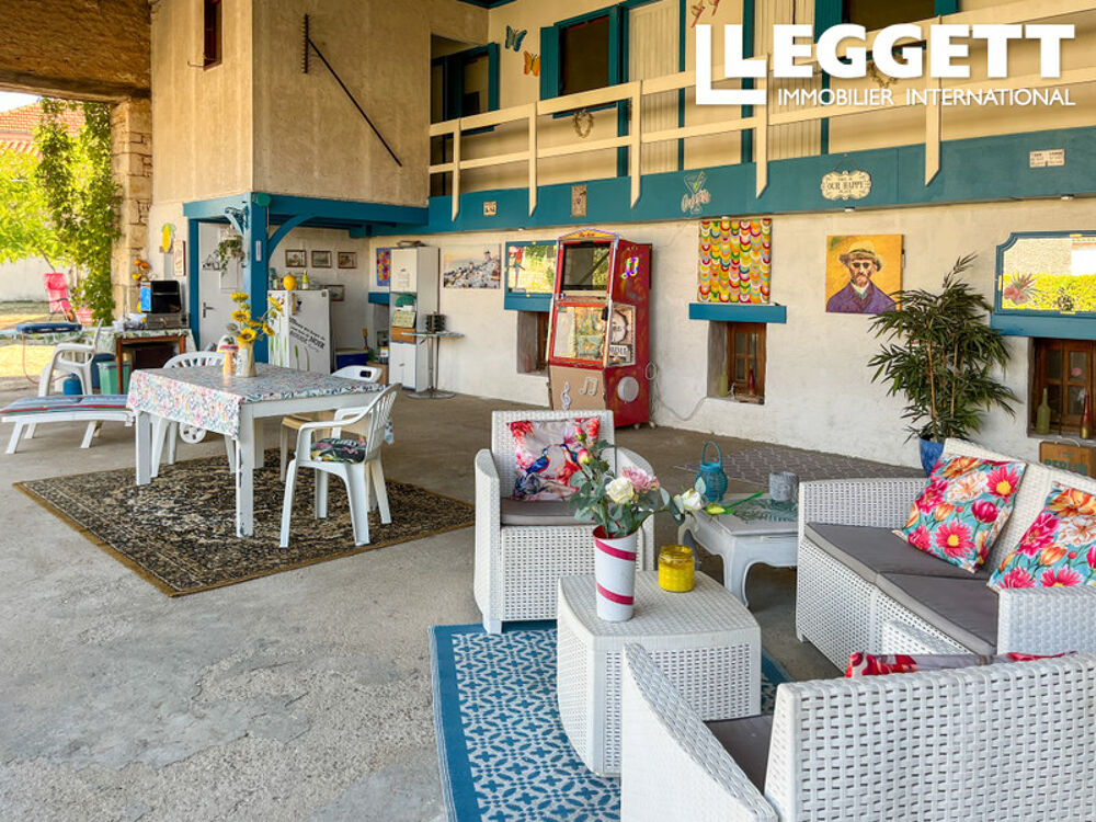 Vente Maison Maison atypique de 4 chambres avec grande terrasse couverte,  jardin et dépendances VoulÊme