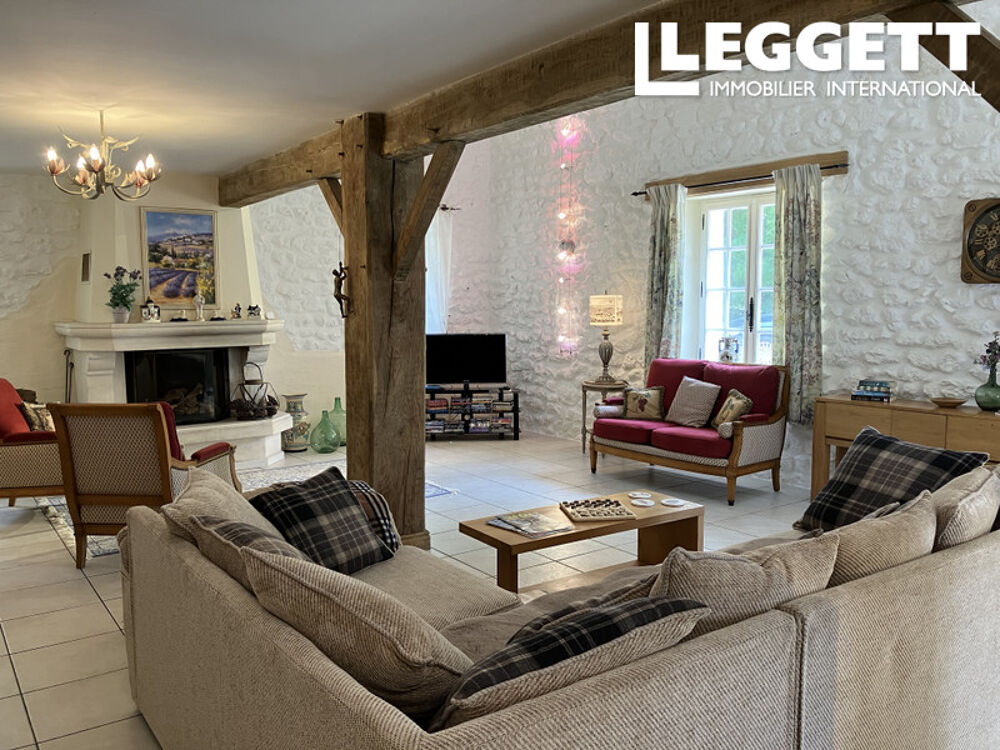 Maison de caractère 3 chambres avec piscine chauffée, terrain et Pigeonnier avec 1 chambre