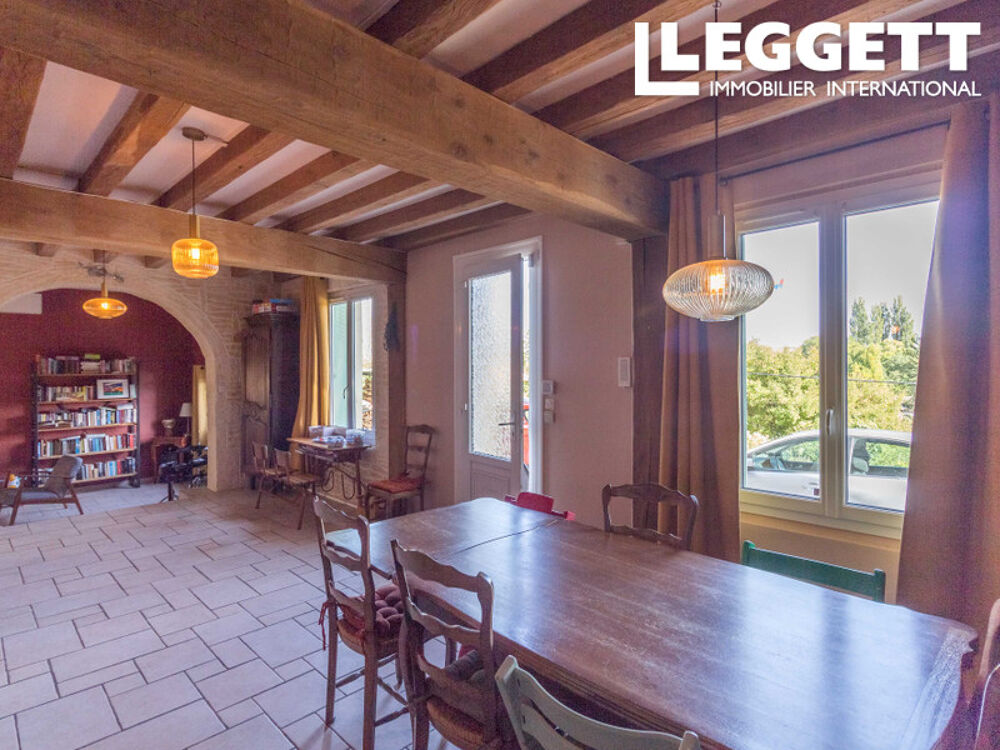 Vente Maison Maison de caractère avec piscine, vue vallée et esprit campagne chic Neuilly