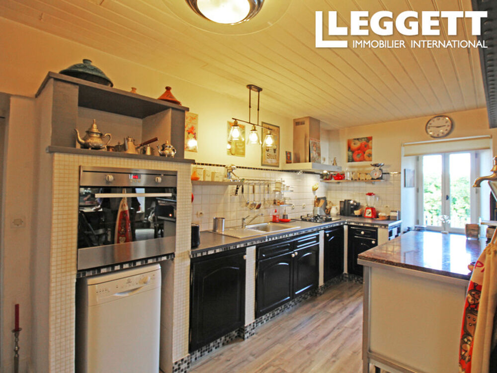 Vente Maison Belle Maison de Vigneron rénovée avec gîte et piscine dans le village dynamique de Bellegarde Bellegarde-du-razÈs