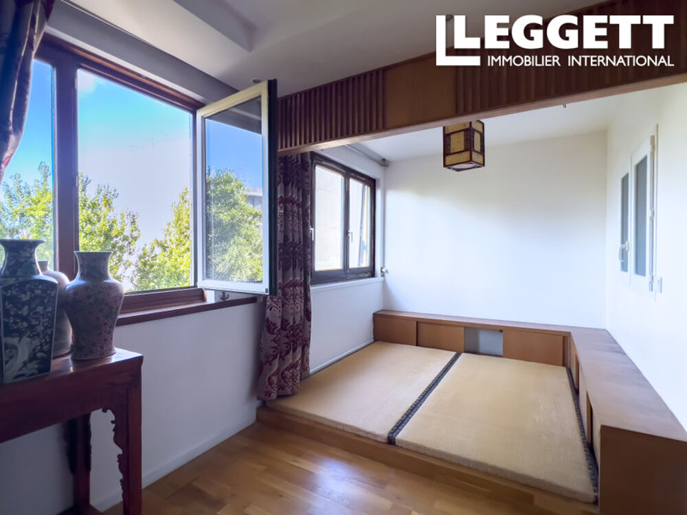 Vente Appartement Pont de Clichy 92, appart de 4P (T4) de 77 m² au 6e étage avec vue panoramique, gardien et jardin commun Clichy