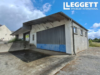  Remise / Grange à vendre 2 pièces 140 m²