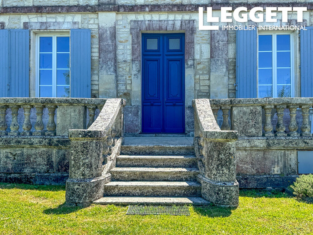 Élégante Maison de Maître avec vue sur les vignes ? 5 chambres et 4 SDE ? à 9 km de Cognac.