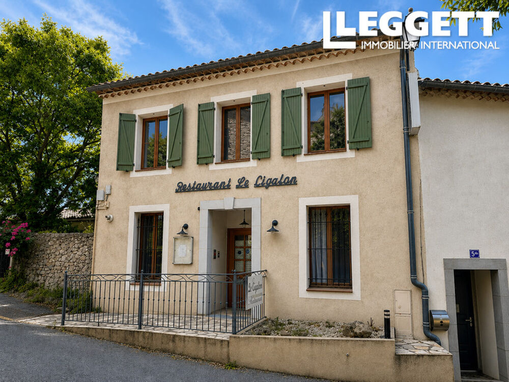   FLAYOSC ? Propriété de caractère avec ancien restaurant, logement privé et jardin 