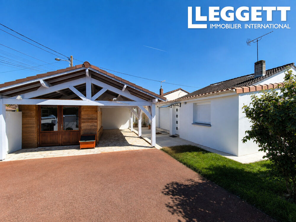 Emplacement idéal pour cette très jolie maison entièrement rénovée et équipée !