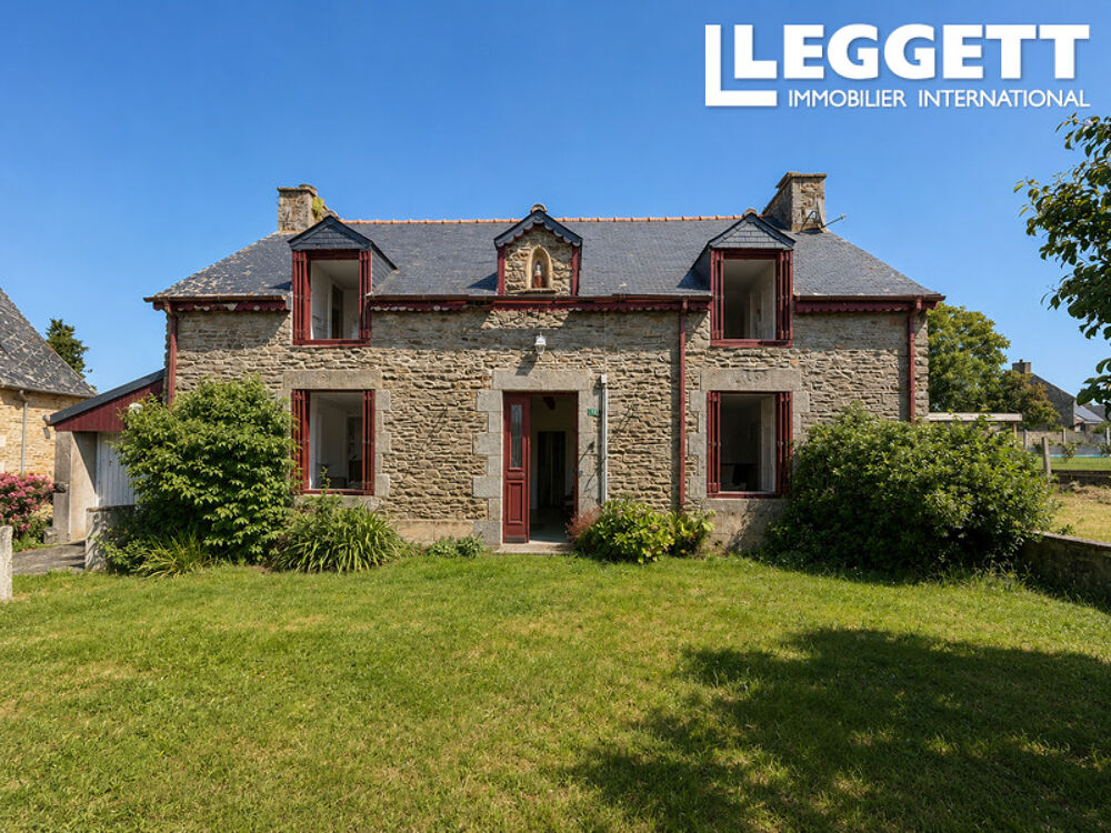 Belle maison en pierre. 4 chambres et deux salle de bains, garage et jardin. MOHON