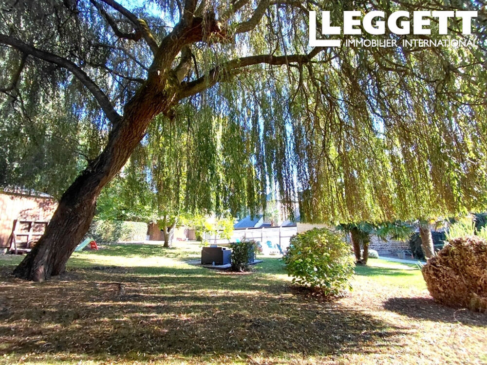 Vente Maison Elégante demeure env. 370 m2, activité de ch. d?hôtes, 5 suites + 6 suites privées, gîte, jardin clos, piscine Val-couesnon