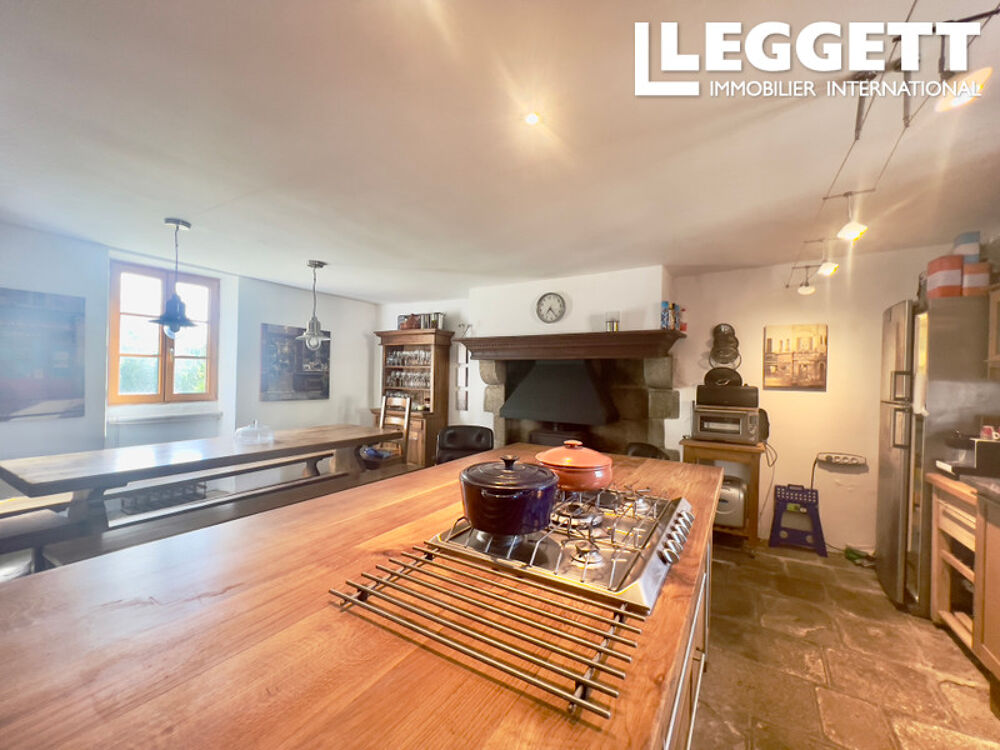 Vente Maison Charmante propriété en pierre rénovée avec grange, annexe et jardin Saint-priest-la-feuille