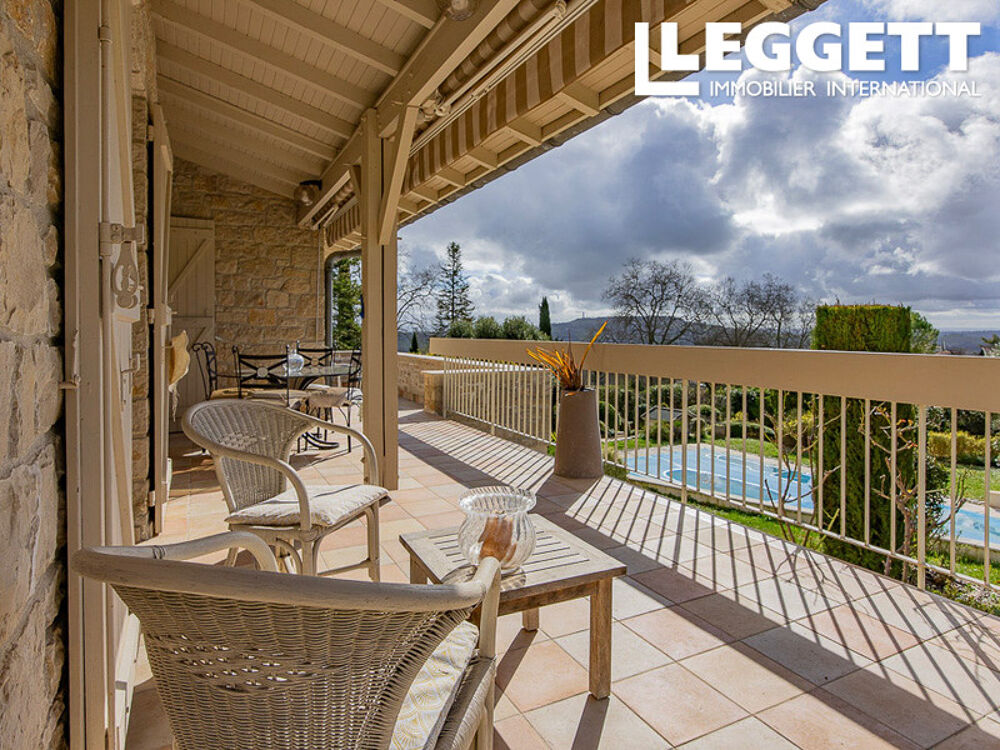Vente Maison Superbe villa individuelle de 4 chambres avec piscine chauffée, parc paysager et magnifiques vues dégagées Montpezat-de-quercy