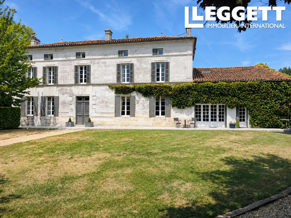 Vente Maison Maison de Maître de caractère avec gîtes, piscine et dépendances proche de Cognac Criteuil-la-magdeleine
