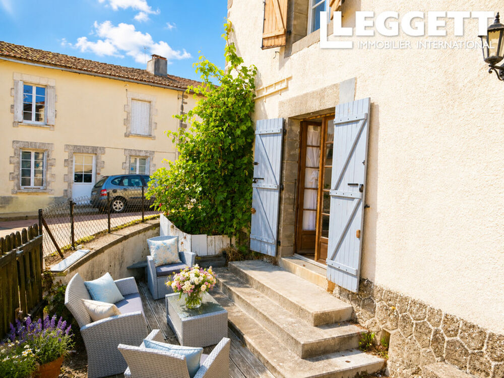 Vente Maison Magnifique propriété de trois chambres dans un charmant village. À ne pas manquer ! Esse