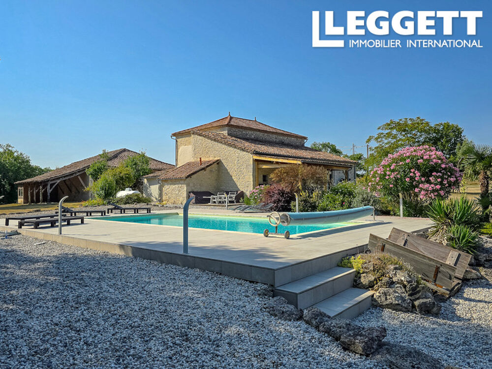 Vente Maison Superbe propriété rénovée avec piscine, vues et 1,8 ha près de Montpezat-de-Quercy Montpezat-de-quercy