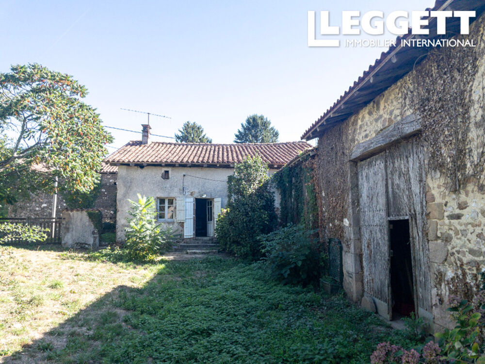Vente Maison Petite maison de charme à rénover entièrement, avec une grange et un grand jardin offrant une vue magnifique Mazerolles