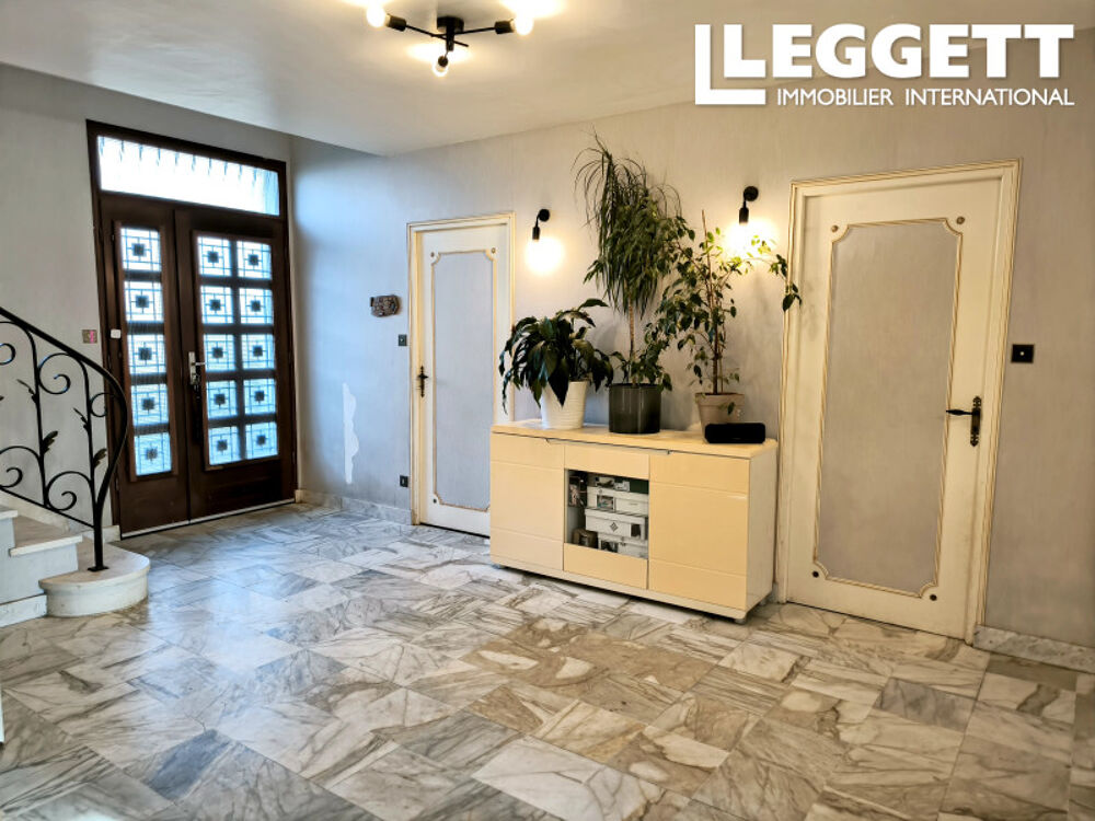 Vente Maison Grande maison au centre de Bellac, 4-5 chambres, potentiel +, grand atelier, divisible en 2 maisons.<br /> Bellac
