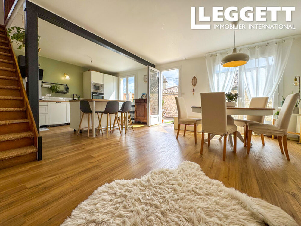 Vente Maison Maison de village entièrement rénovée de 5 chambres avec jardin, garage et toutes commodités à pied à Montcuq Montcuq-en-quercy-blanc