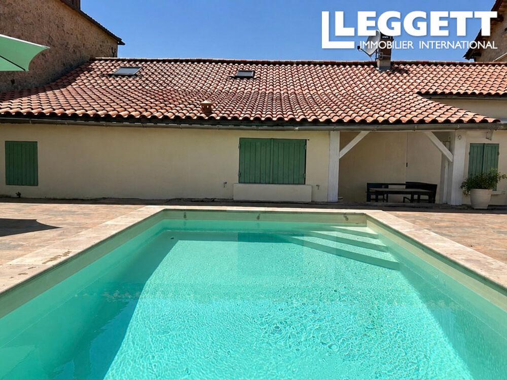Vente Maison Maison de village très spacieuse avec piscine chauffée près de Beaumont-du-Périgord Beaumontois en pÉrigord