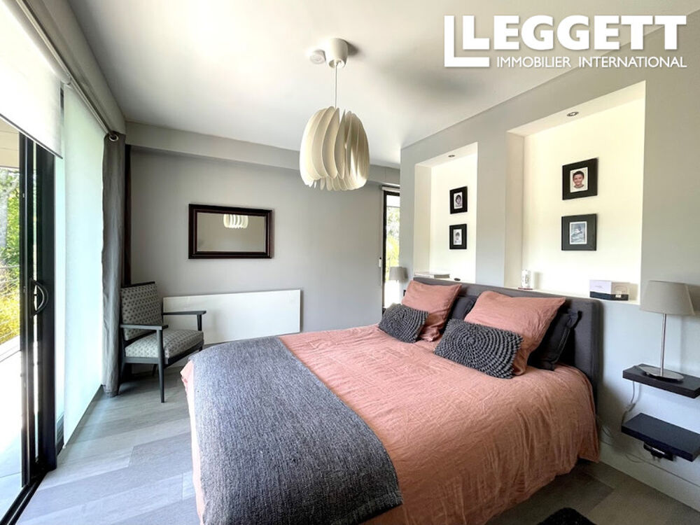 Vente Maison Superbe maison d'architecte de 265m² avec 6 chambres, deux salles de bains, piscine et terrasses. SucÉ-sur-erdre