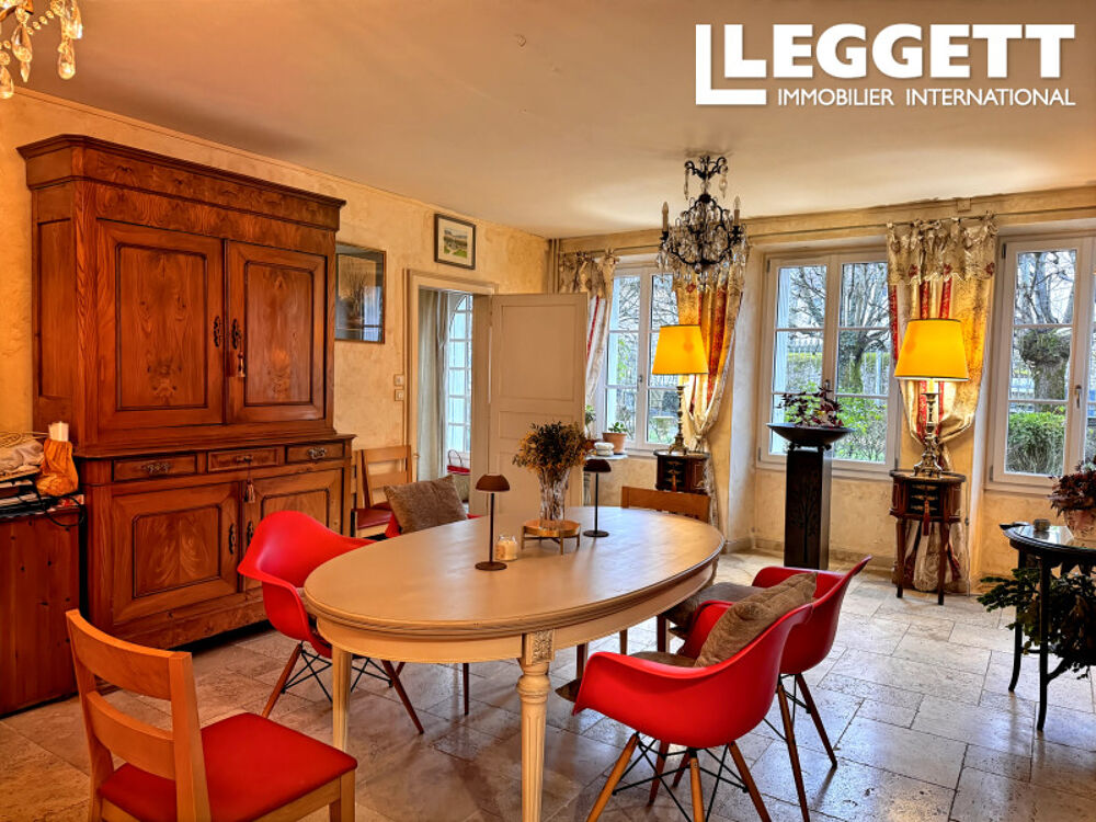 Vente Maison Magnifique maison de village du 19ème siècle avec 6 chambres, dépendances et studio SougÉ-le-ganelon