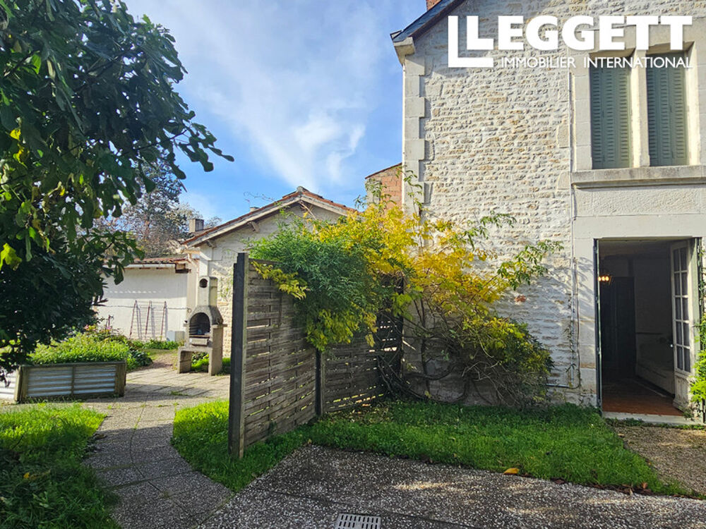 Maison 7 pièces 185 m² · à Maillezais · 185 m² · 125 000 €