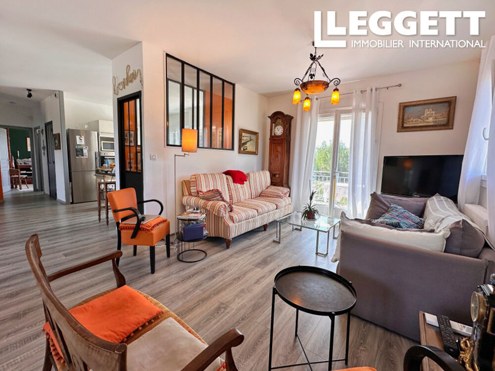 Vente Maison Maison sur sous-sol joliment rénovée de 4 chambres avec grand jardin et petit étang. Proche des commerces. Saint-aigulin