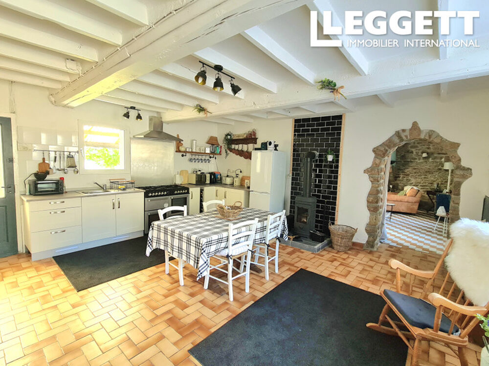 Vente Maison Joli cottage de 2 chambres, avec jardin isolé, situé en bordure du village de Carelles. Carelles