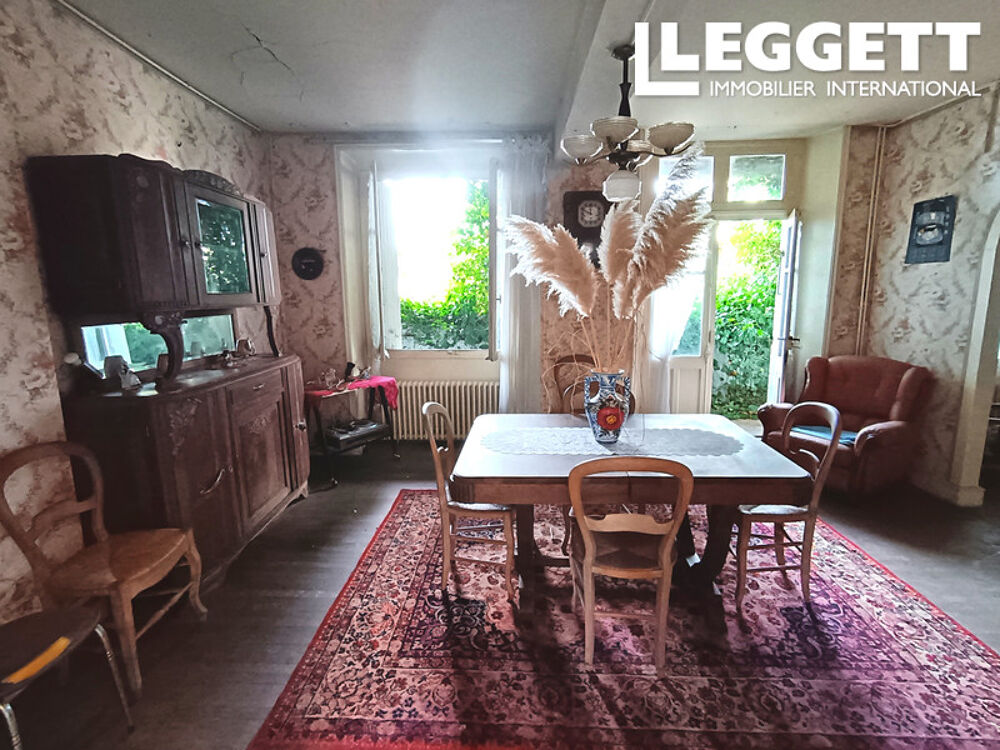 Vente Maison Maison d'habitation avec jardinet , cave avec rez-de-chaussée et étage,  dépendance, et jardin séparé Grand-brassac