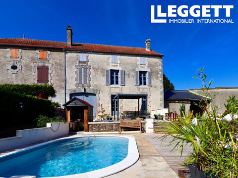  Charmante propriété du centre ville avec jardin et piscine; garage attenant; proche des commerces. Maison - 4 pièce(s) - 150 m²