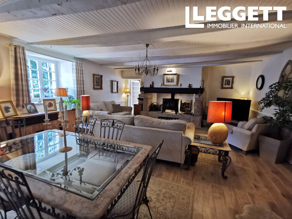 Belle maison individuelle au c?ur de la campagne, offrant un beau potentiel pour un gîte ou une annexe privée.