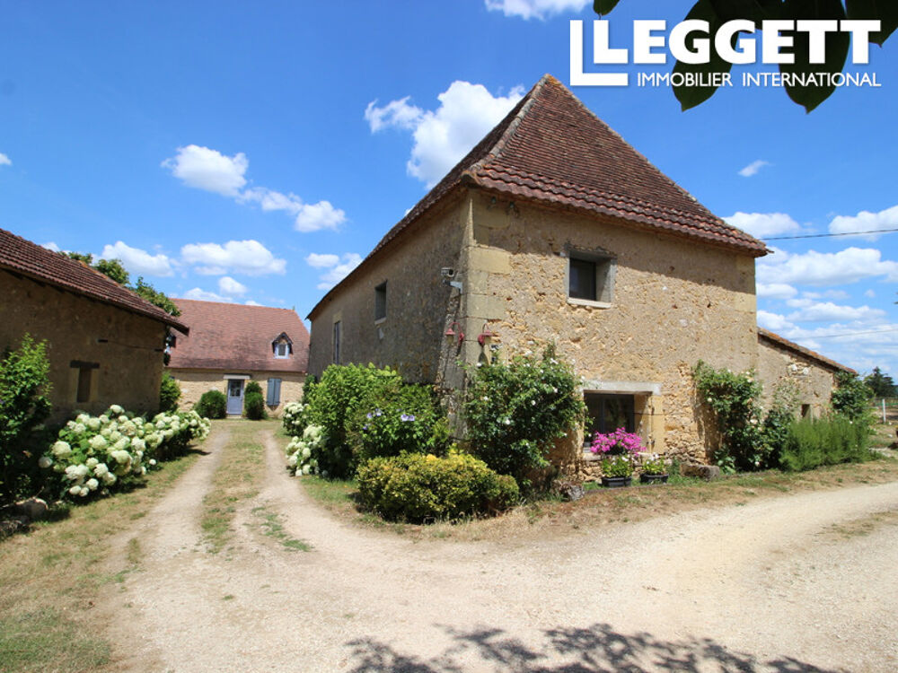 Vente Maison Maison d?habitation avec gîte, pool house,  deux ateliers et deux séchoirs à tabac. Saint-agne