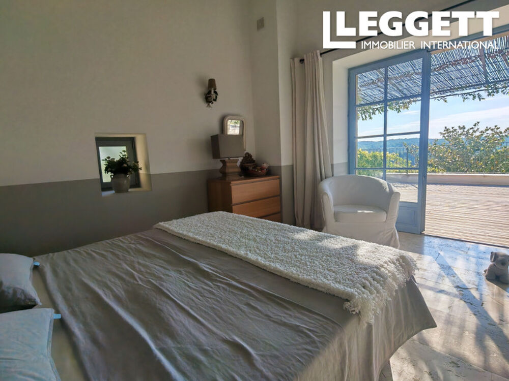 Vente Maison Magnifique Mas en pierre rénové par un architecte avec oliveraie et vue exceptionnelle près Uzès. UzÈs